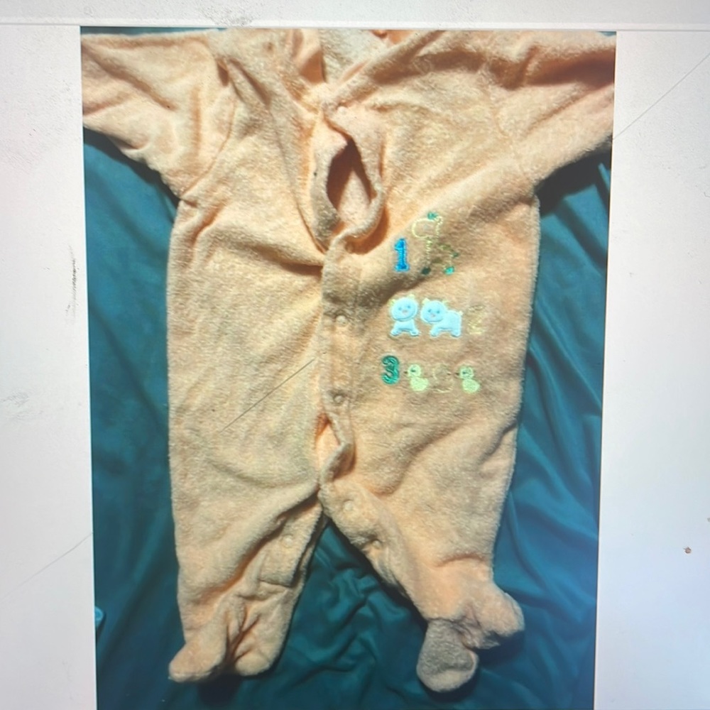 Carter’s Child of Mine Orange Sleeper small 8 a 11 pounds
